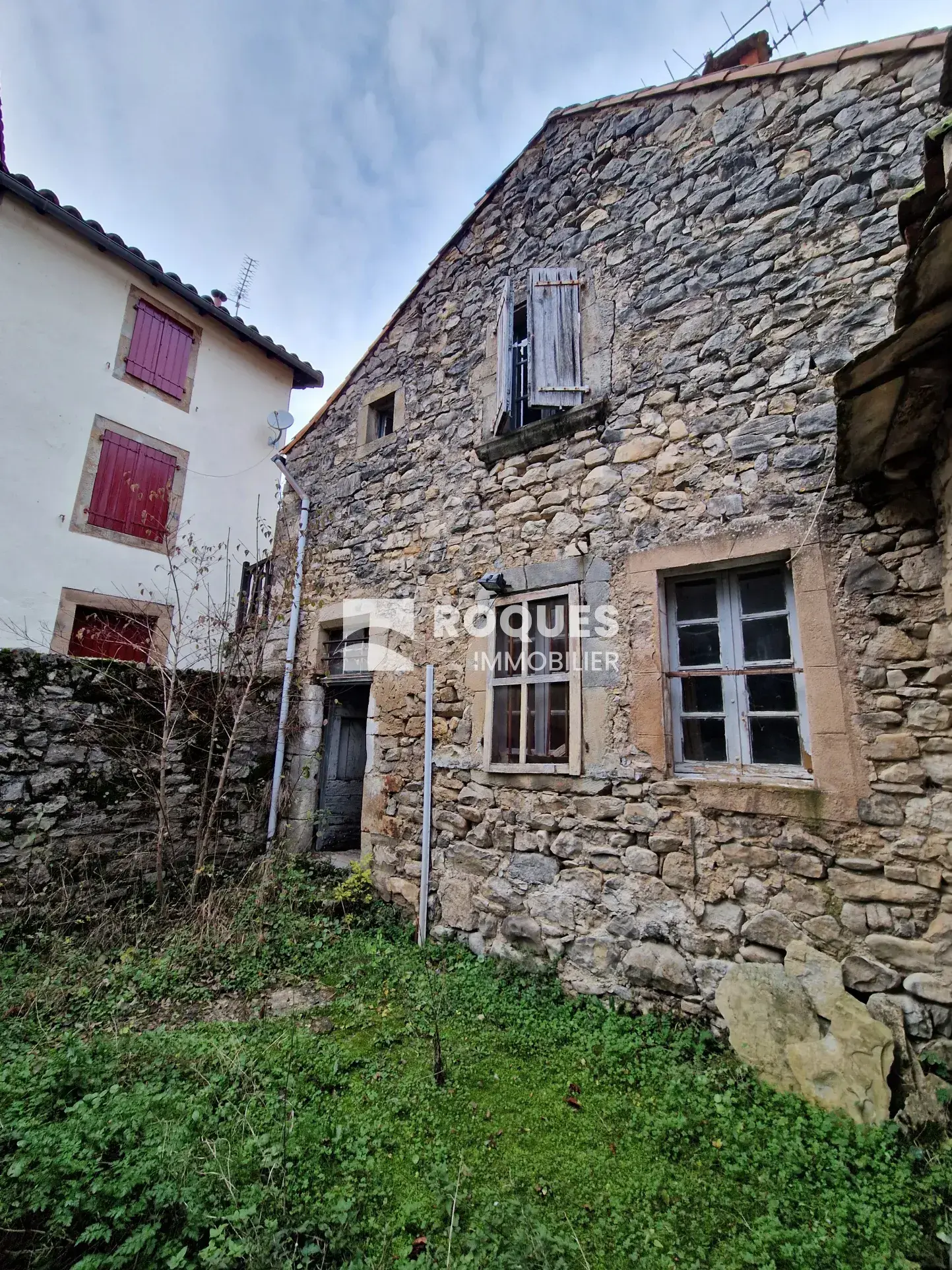 Vallée de la Sorgue : Maison de village 94 m² à rénover 