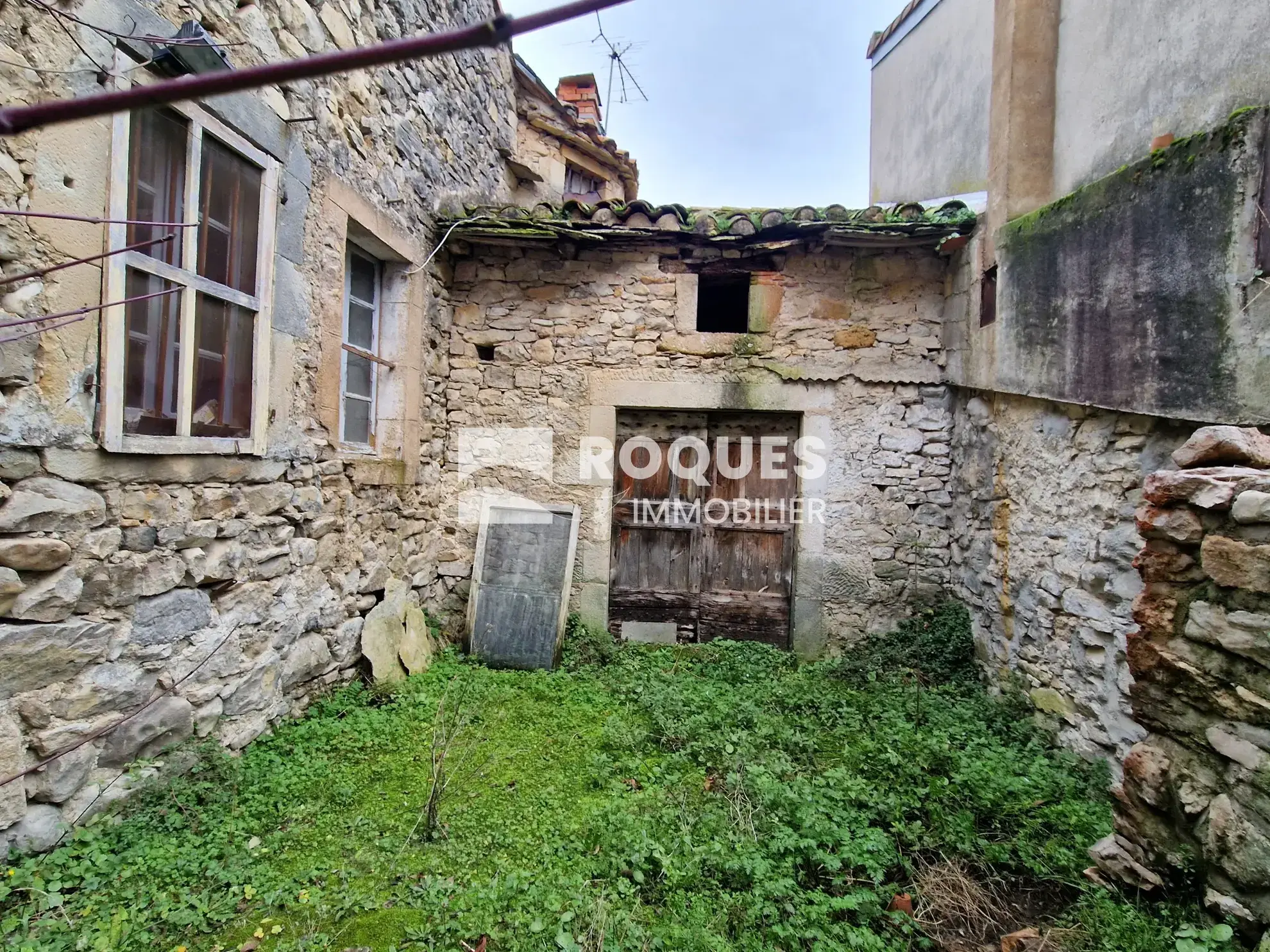 Vallée de la Sorgue : Maison de village 94 m² à rénover 