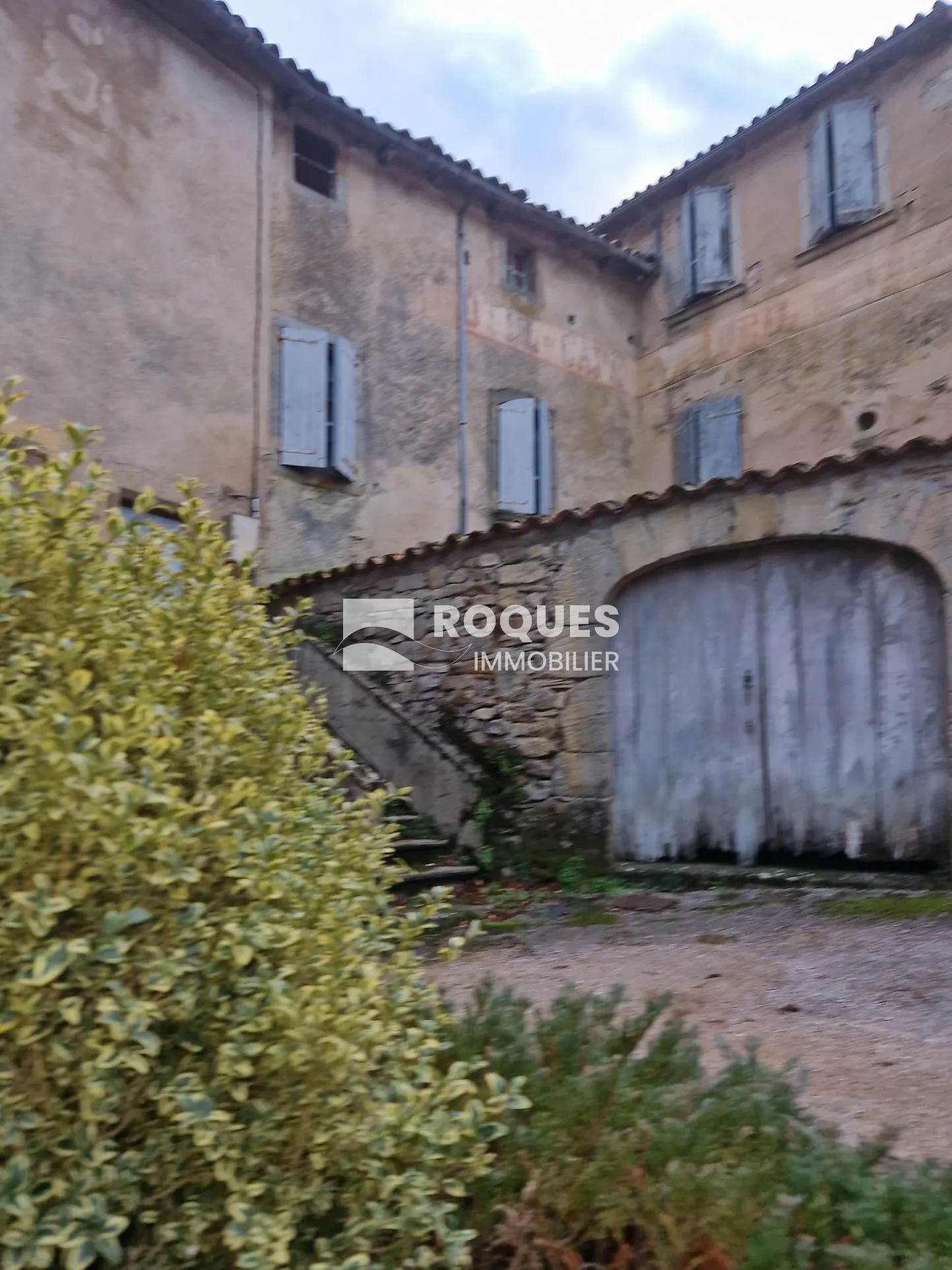 Vallée de la Sorgue : Maison de village 94 m² à rénover 