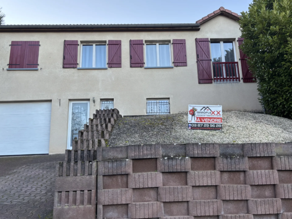 Maison individuelle rénovée à Hombourg-Haut avec jardin clos