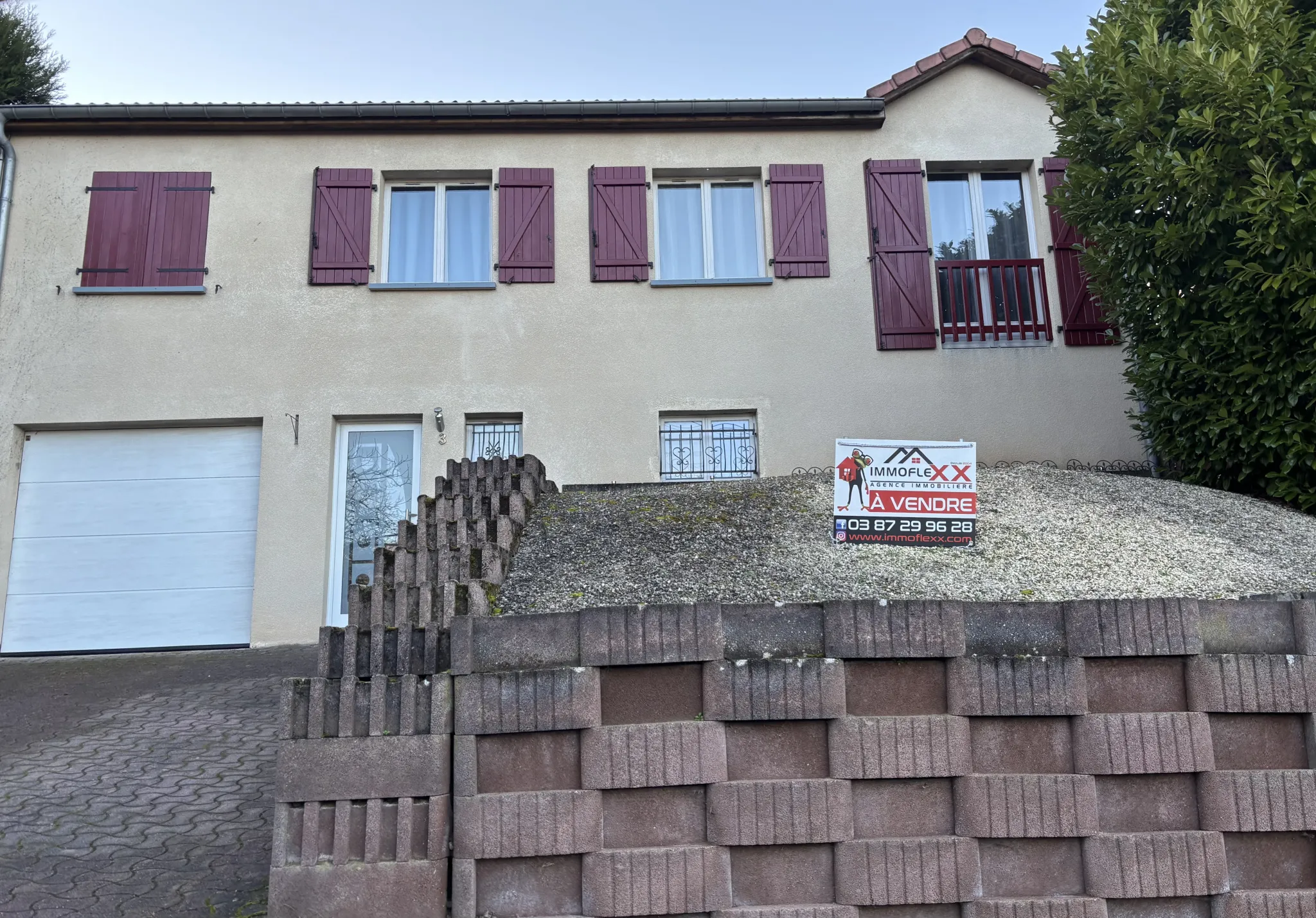 Maison individuelle rénovée à Hombourg-Haut avec jardin clos 