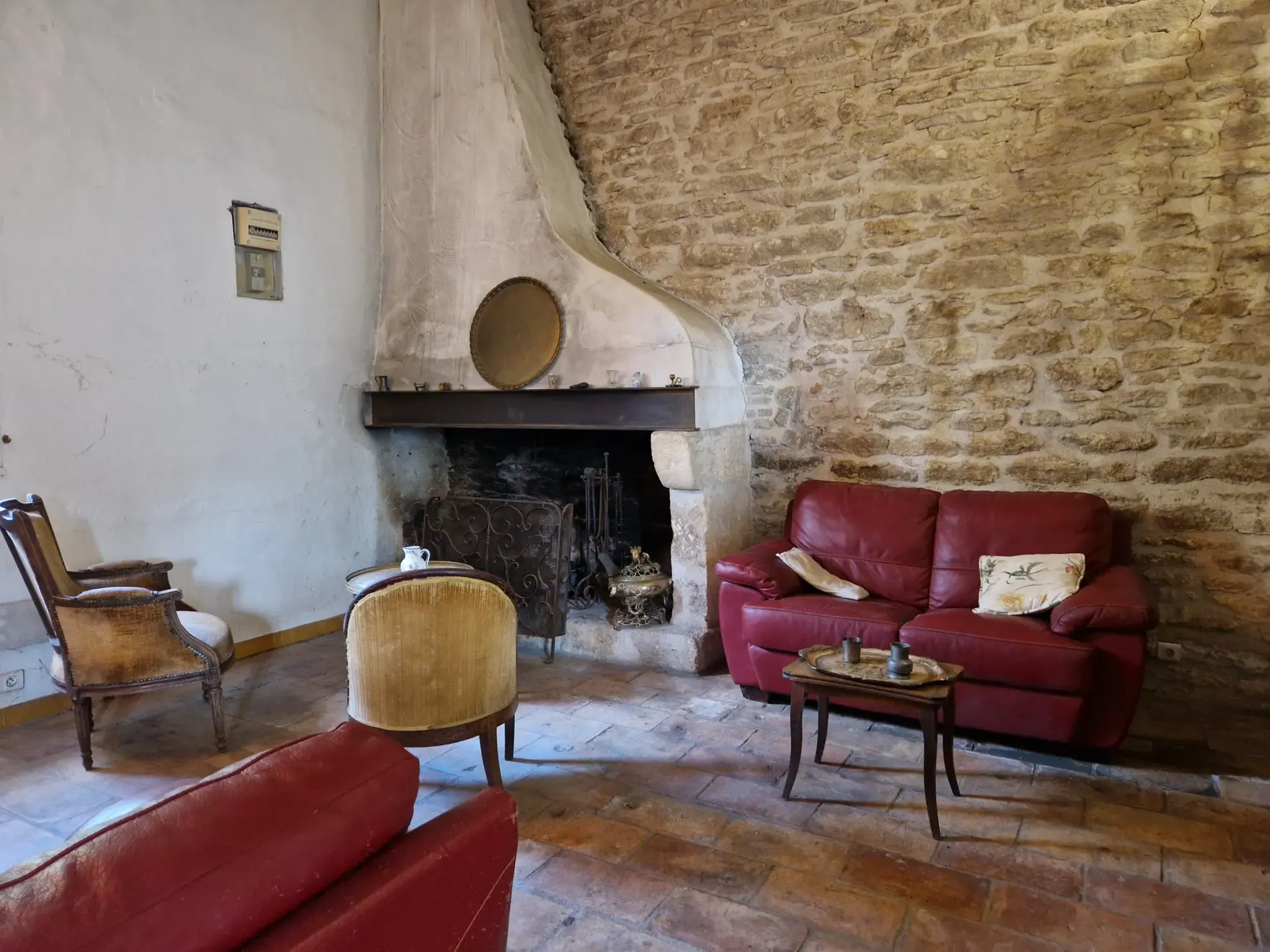 Maison de village à vendre à Aujargues avec jardin et terrasse 