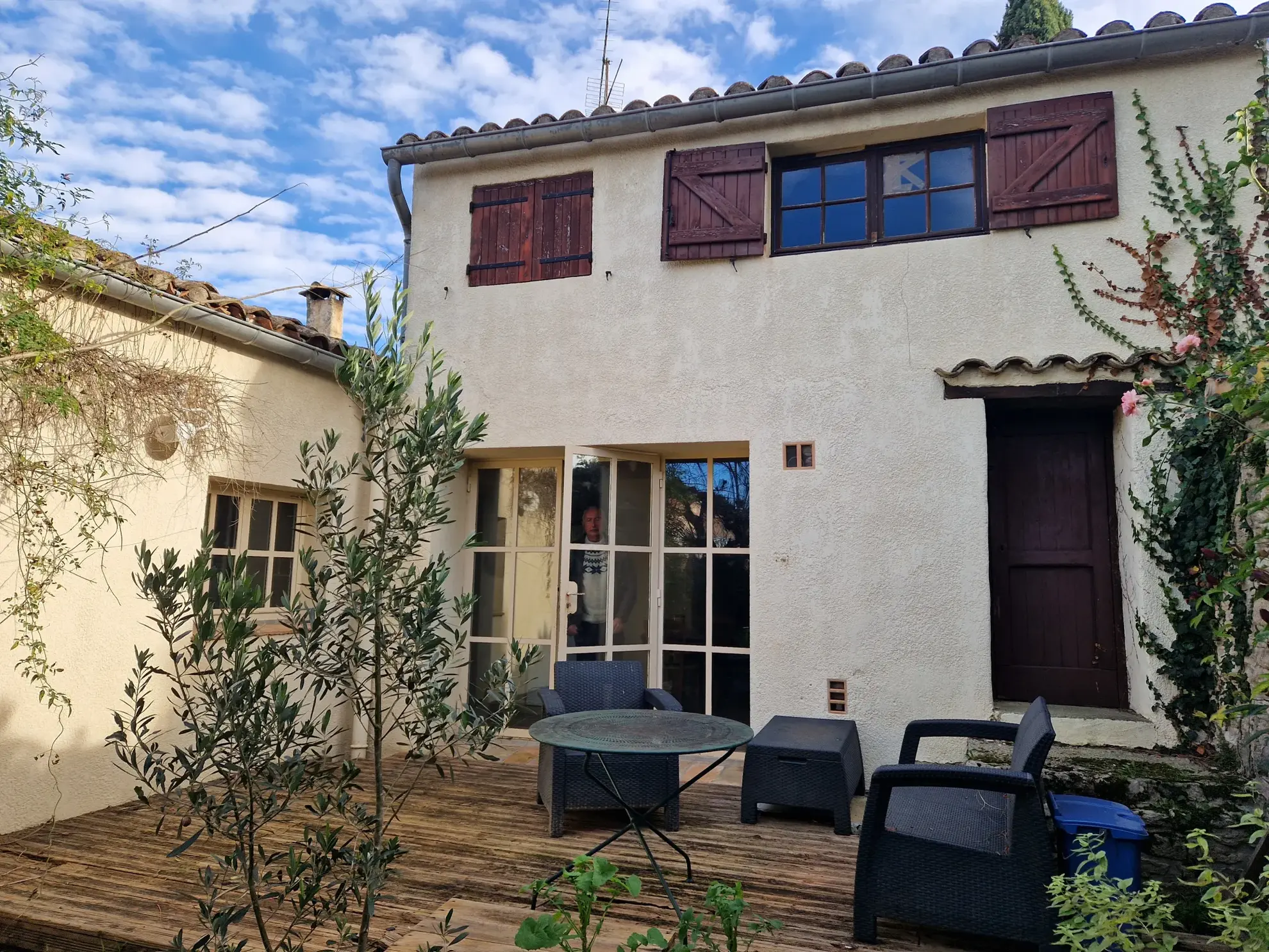 Maison de village à vendre à Aujargues avec jardin et terrasse 