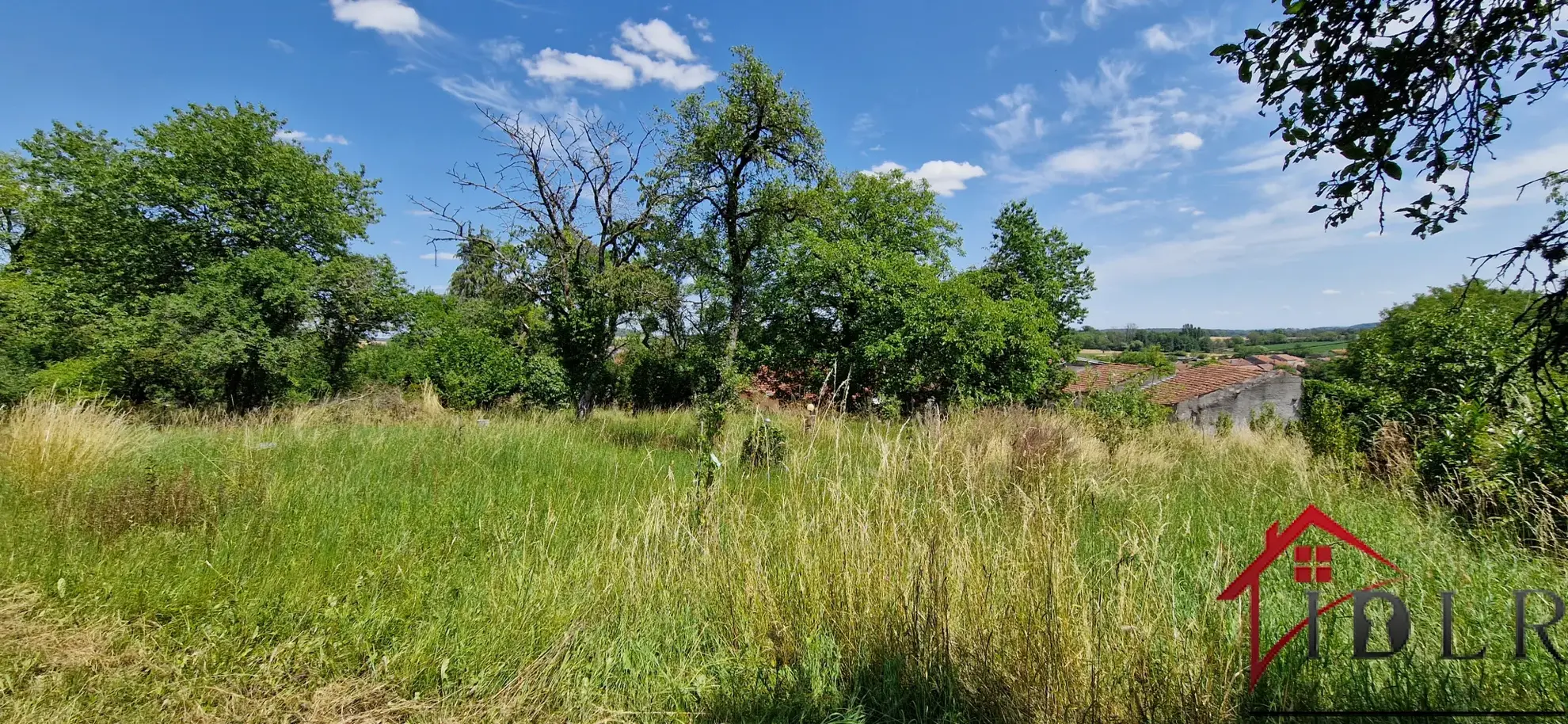 Maison de village meublée à Voisey - 98 000 euros 