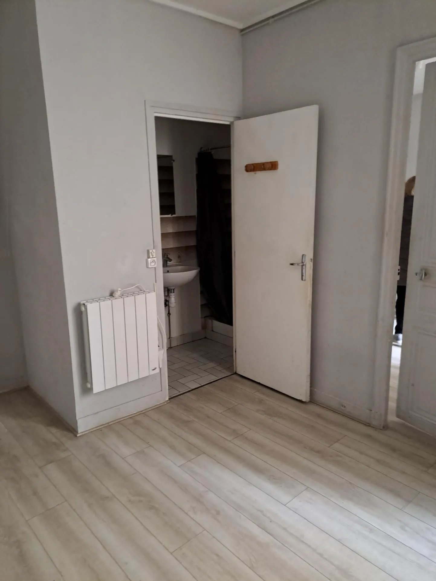 Appartement T2 à rénover à St Lambert, 25 m², Paris 