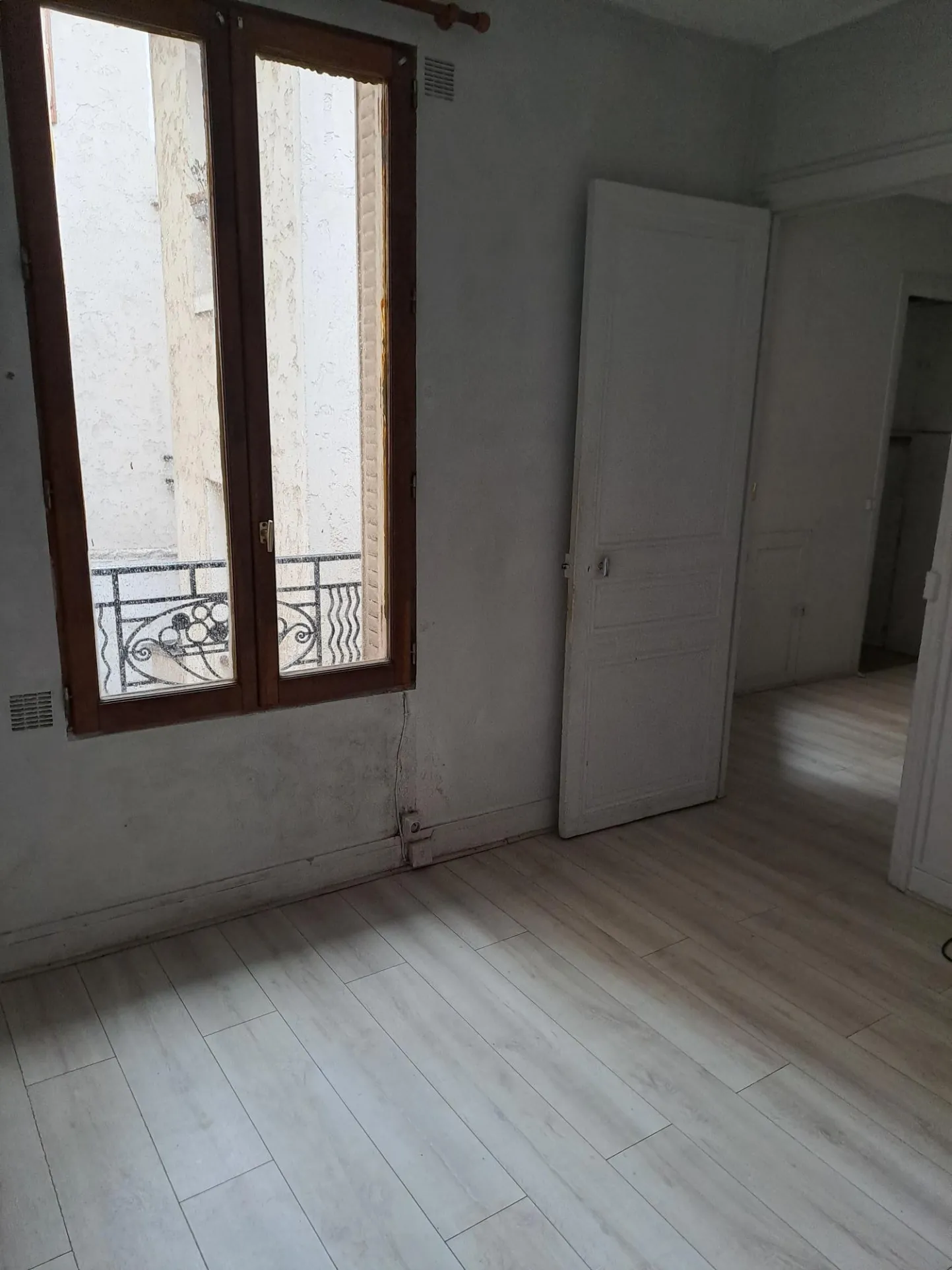 Appartement T2 à rénover à St Lambert, 25 m², Paris 