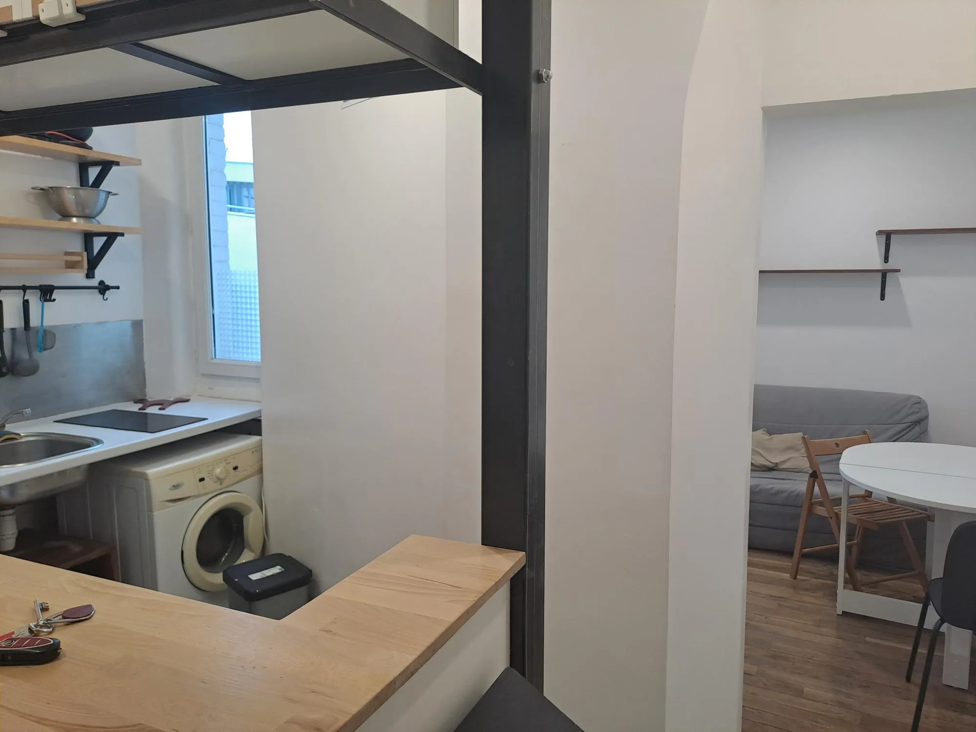 À vendre : Appartement 2 pièces Rue de l'amiral Roussin à Paris 