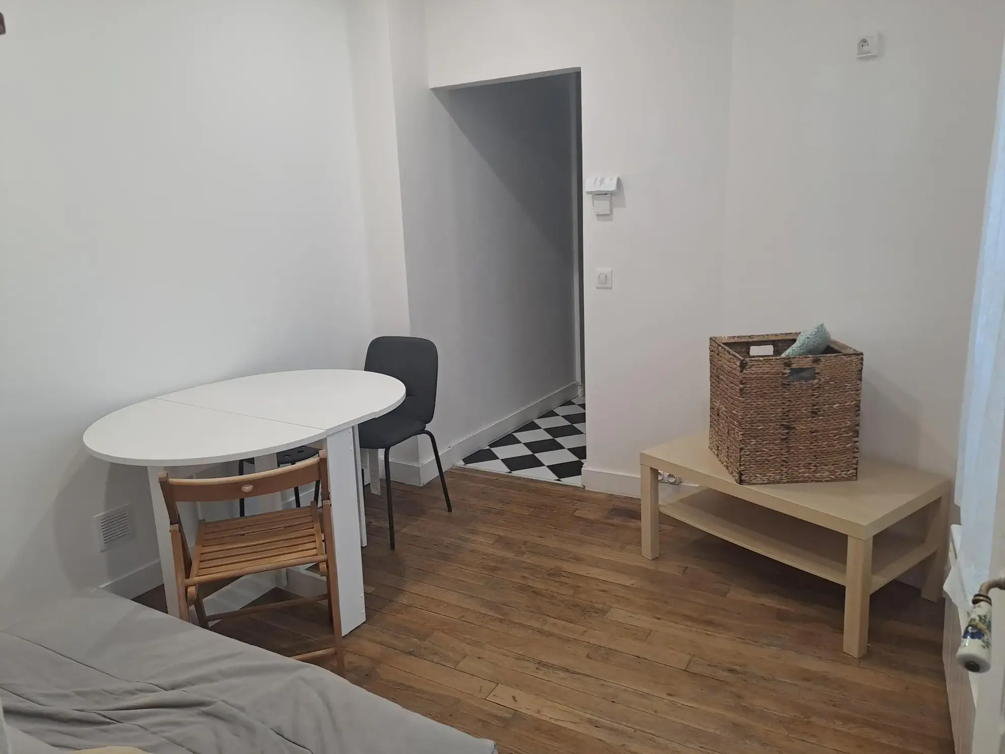 À vendre : Appartement 2 pièces Rue de l'amiral Roussin à Paris 