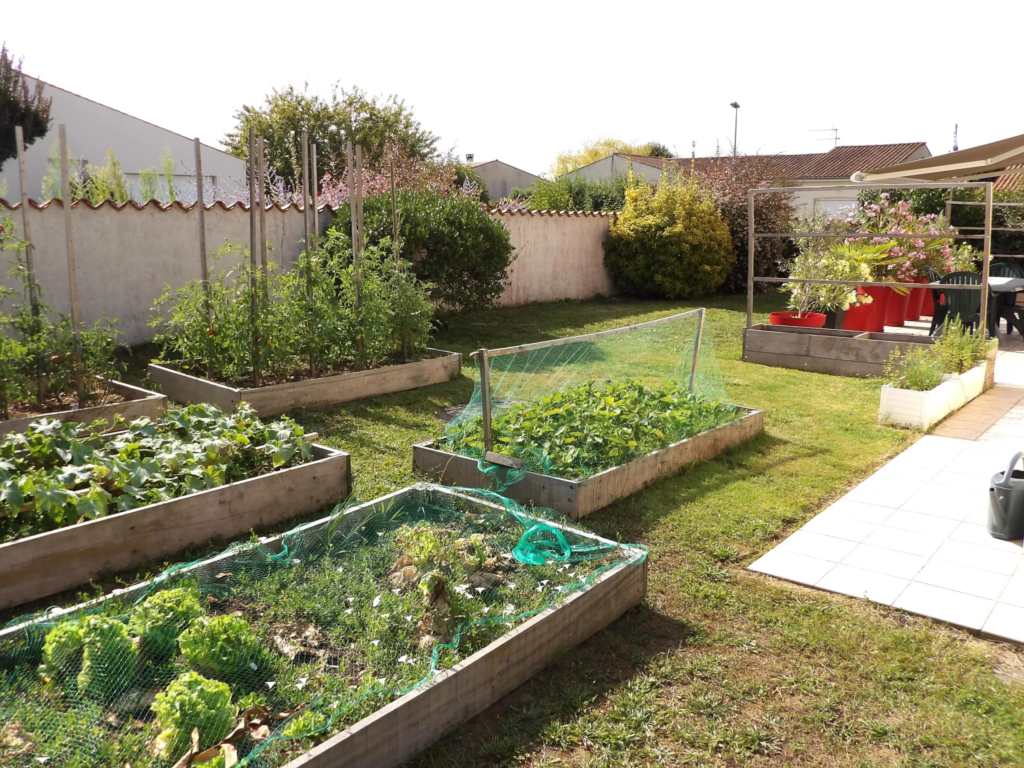 Pavillon T4 de plain-pied à Saint-Savinien avec jardin et garage 