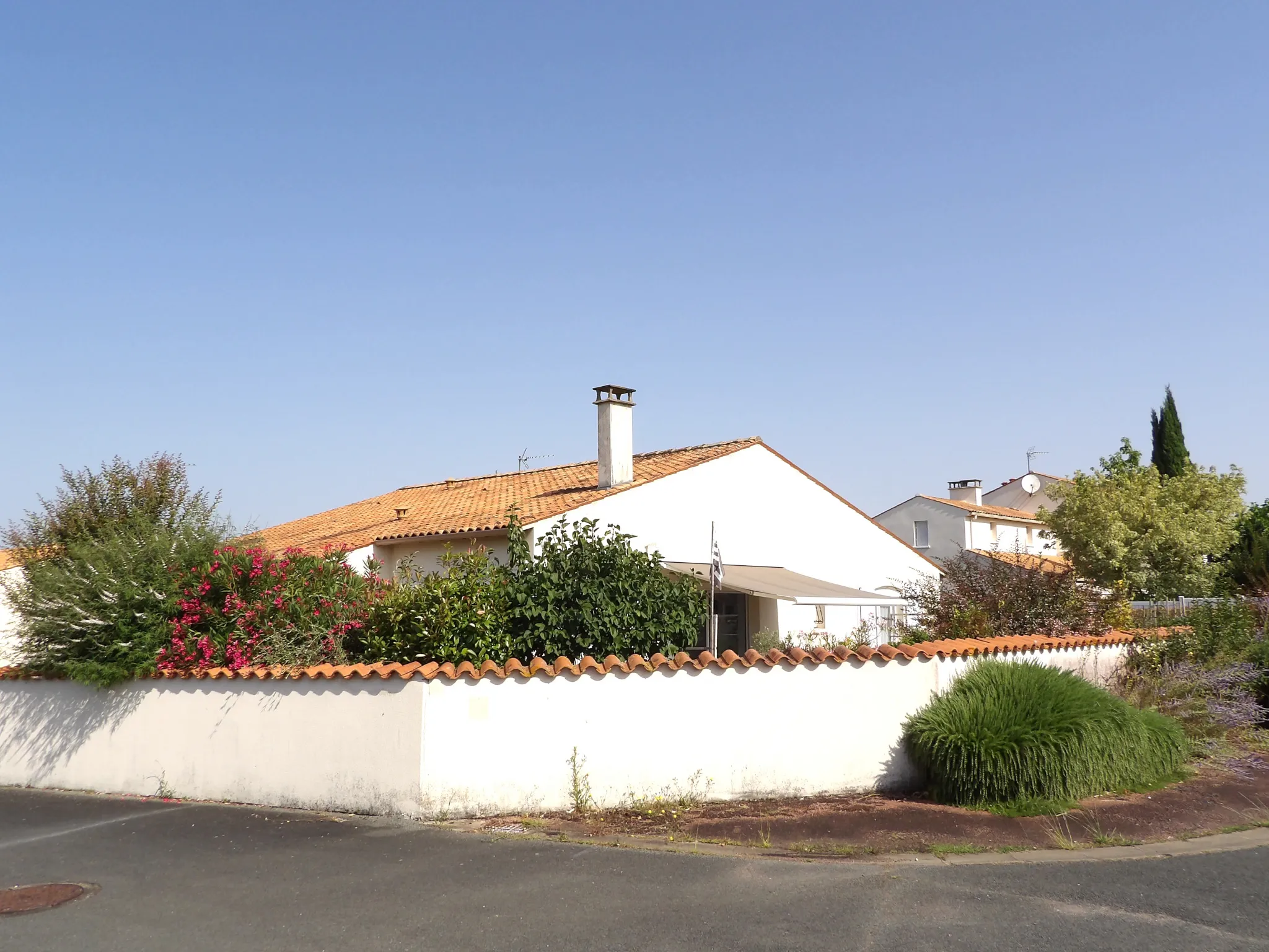 Pavillon T4 de plain-pied à Saint-Savinien avec jardin et garage 