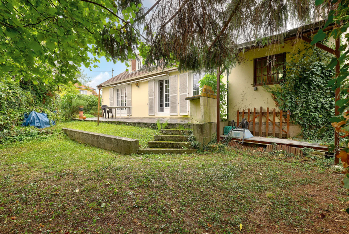 Maison Balency 1971 avec Jardin et Garage à Saint-Max - Exclusivité 