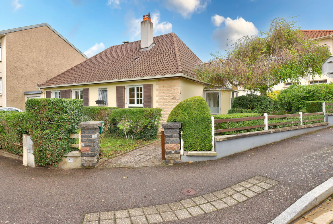 Maison Balency 1971 avec Jardin et Garage à Saint-Max - Exclusivité 