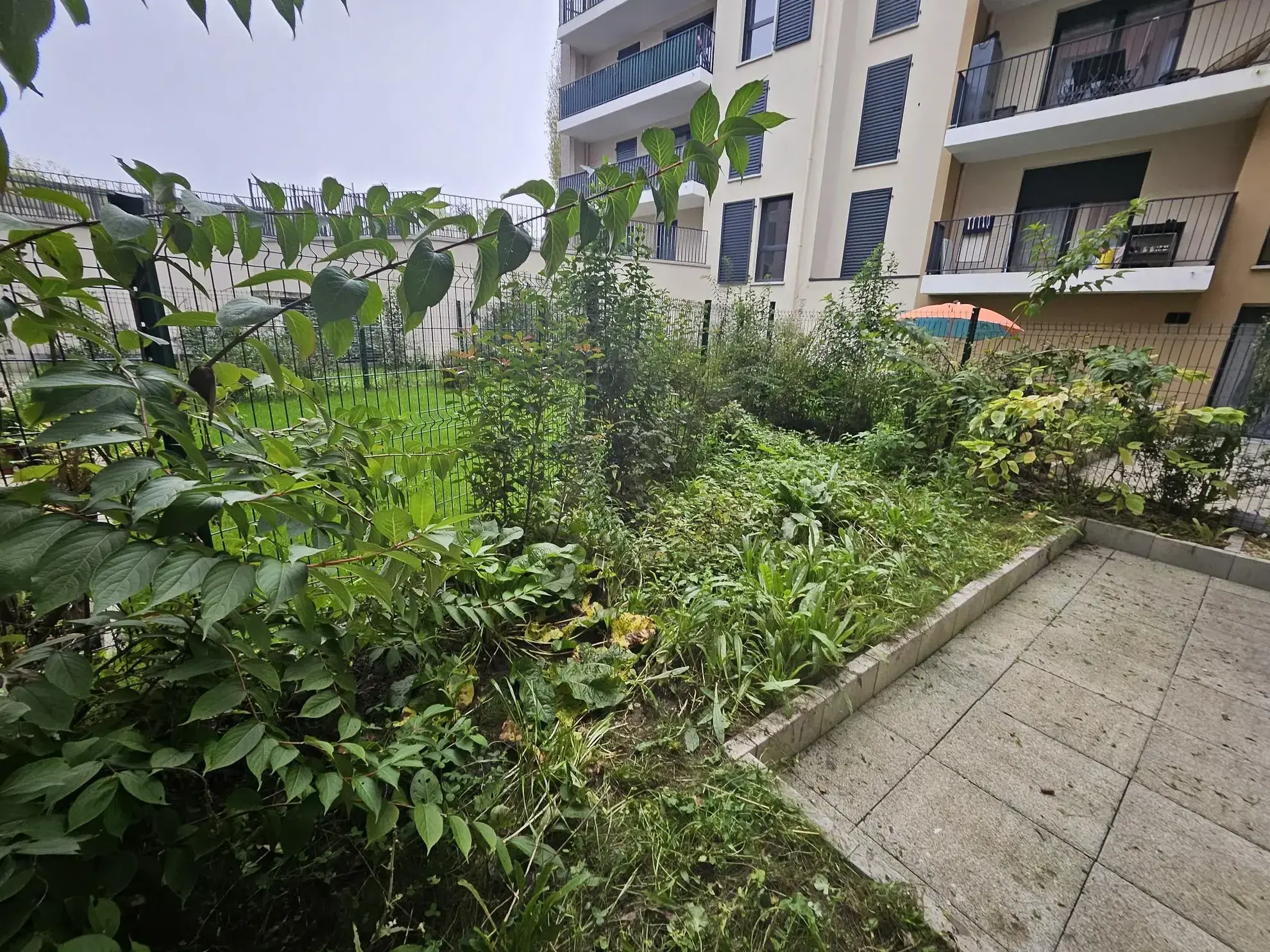 Appartement 3 pièces moderne à Bois d'Arcy avec terrasse et jardin 