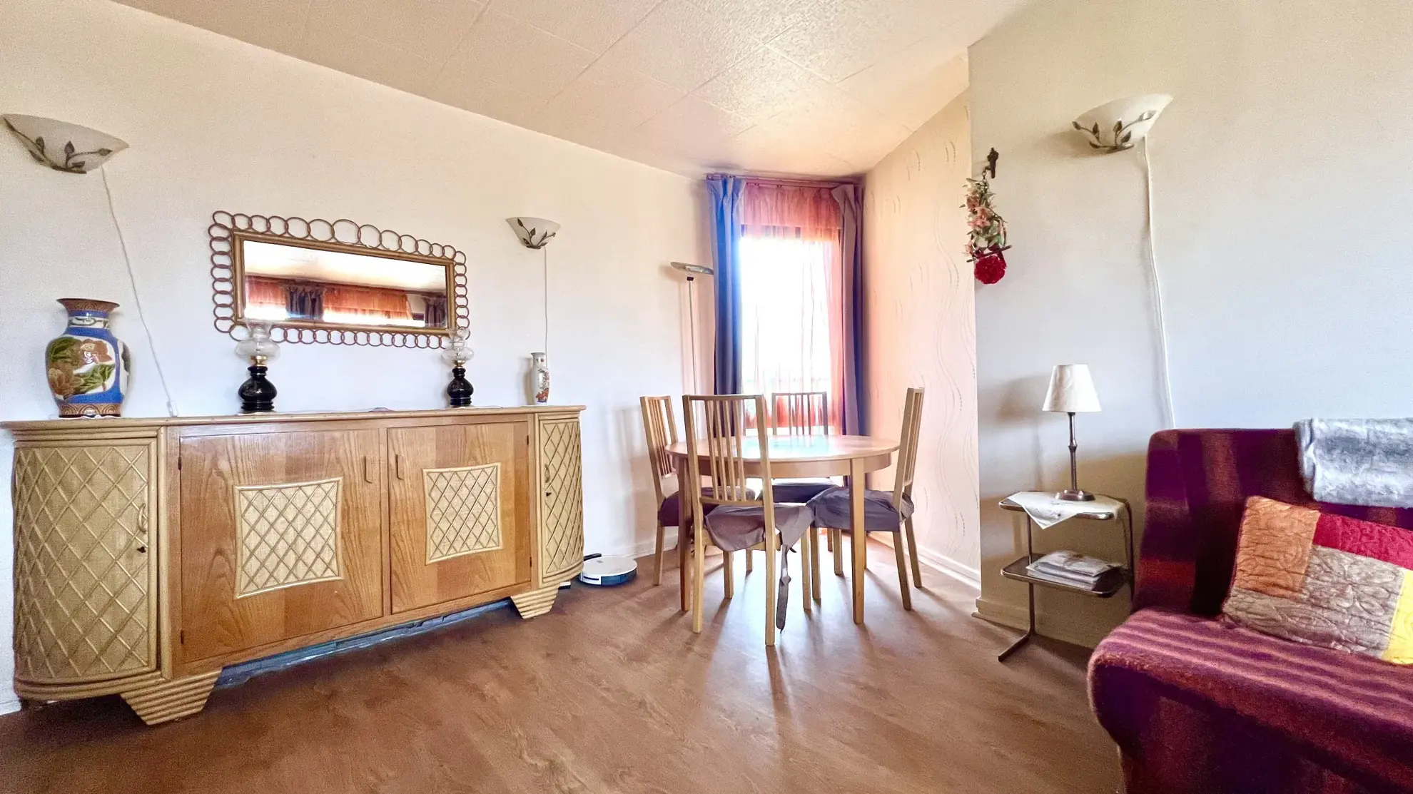 À vendre : Appartement lumineux de 2 pièces au dernier étage à Le Chesnay Rocquencourt 