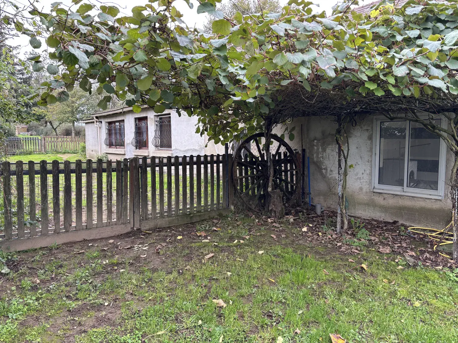 Maison à vendre à Rocles avec 1,65 hectares de terrain 