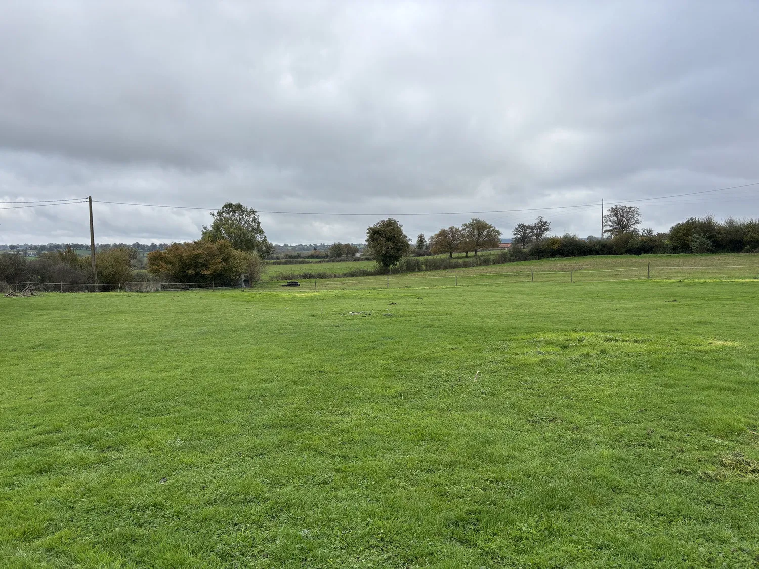 Maison à vendre à Rocles avec 1,65 hectares de terrain 