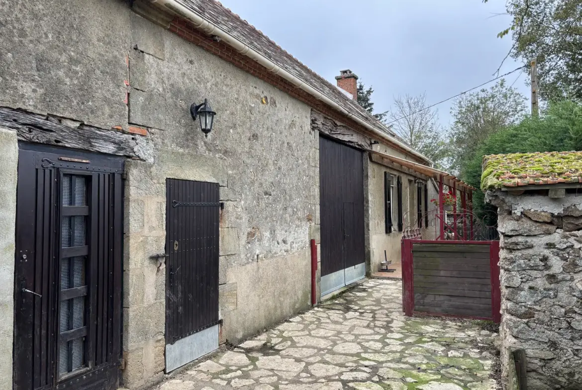 Maison à vendre à Rocles avec 1,65 hectares de terrain 