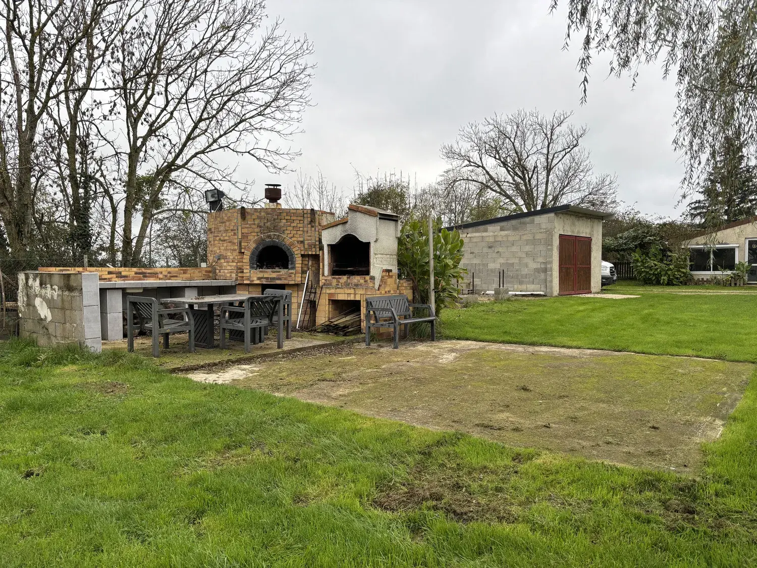 Maison à vendre à Rocles avec 1,65 hectares de terrain 