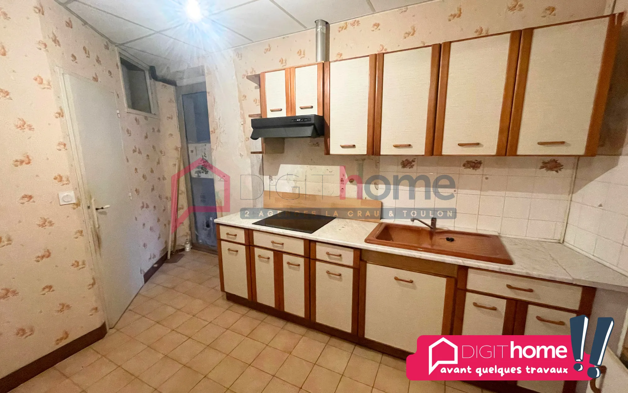 Appartement T2 à rénover à Toulon avec véranda 