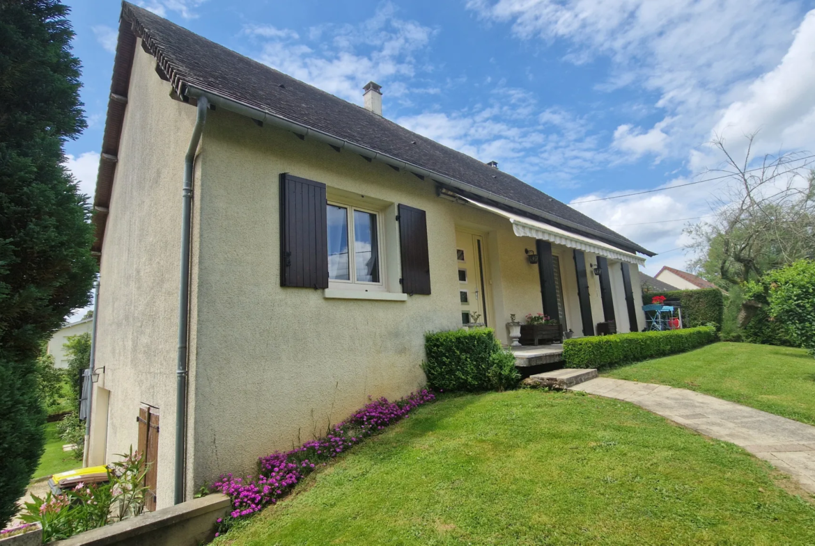 Maison avec parc arboré à Lubersac - 1139 m² de terrain 