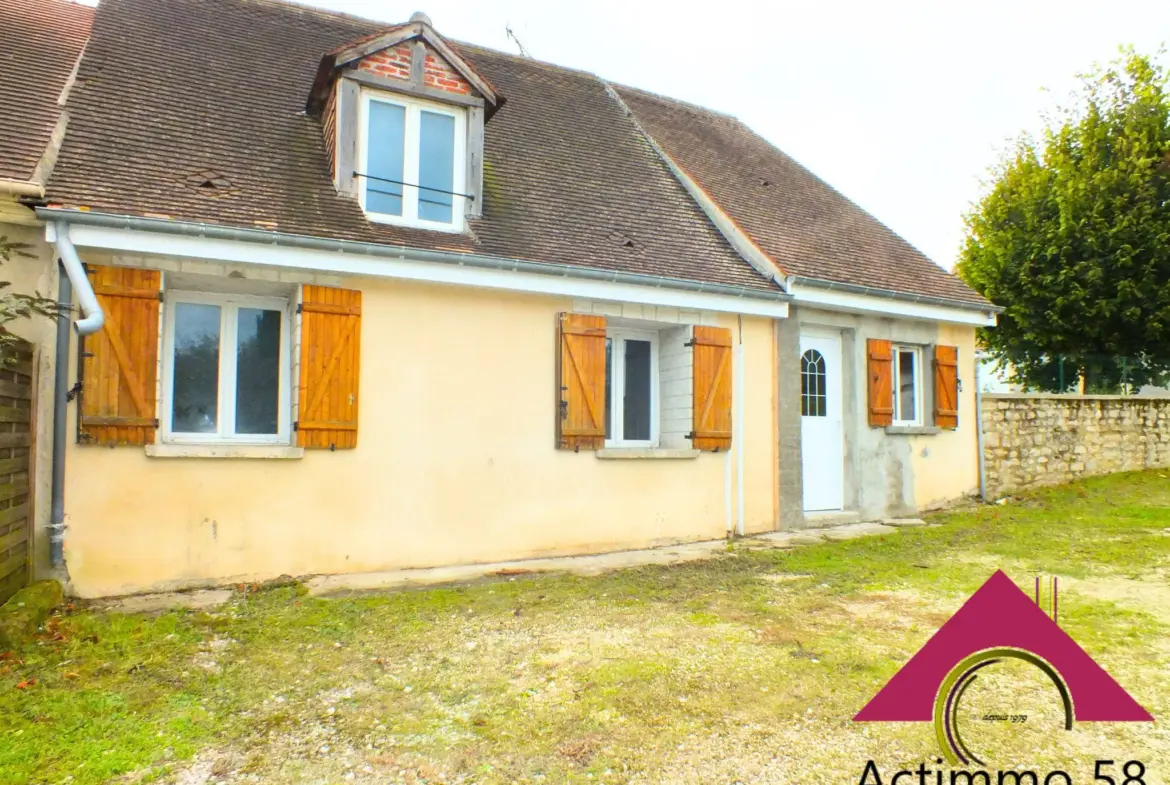 Maison à rénover avec jardin à Nérondes, près des commerces 