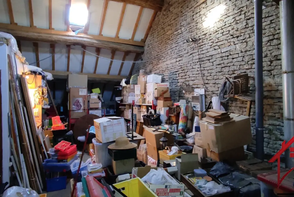 Jolie maison en pierres à Prez sous lafauche avec jardin et garage 