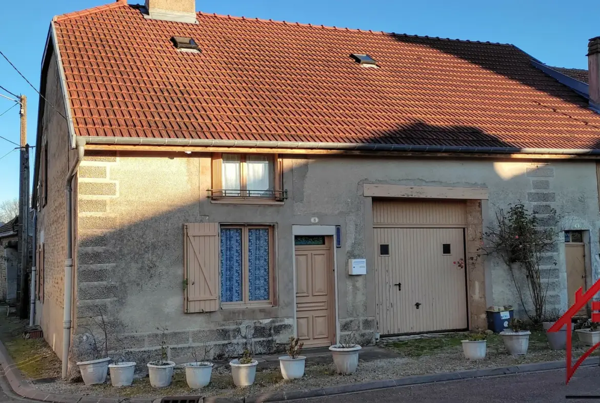 Jolie maison en pierres à Prez sous lafauche avec jardin et garage 