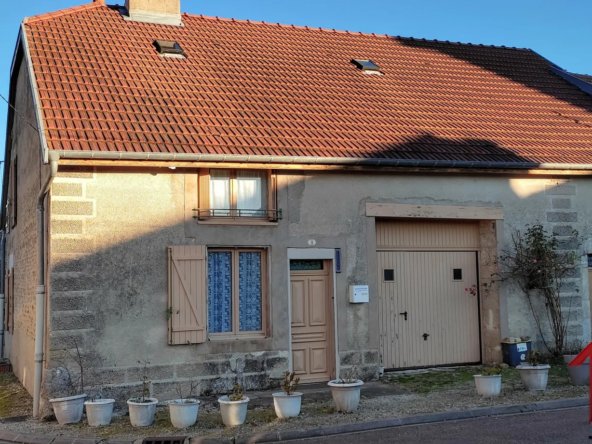 Jolie maison en pierres à Prez sous lafauche avec jardin et garage