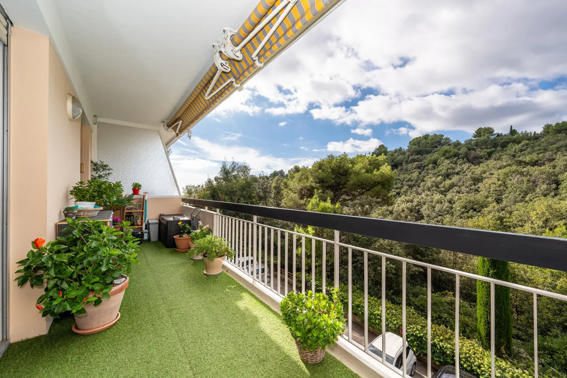 Appartement avec terrasse et parking à Vence - Sous compromis 