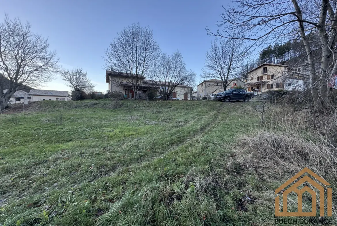 Terrain constructible de 1710 m² à vendre à Le Saix (Hautes-Alpes) 