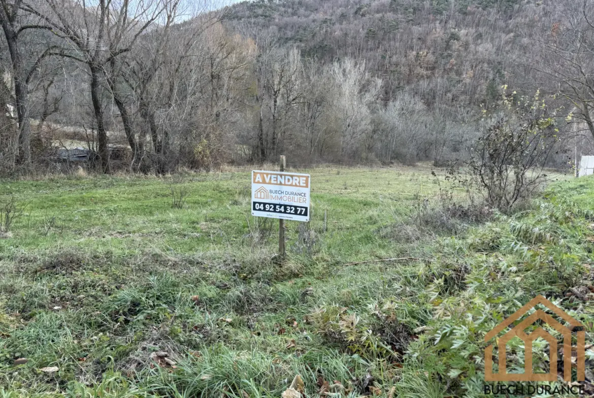 Terrain constructible de 1710 m² à vendre à Le Saix (Hautes-Alpes) 