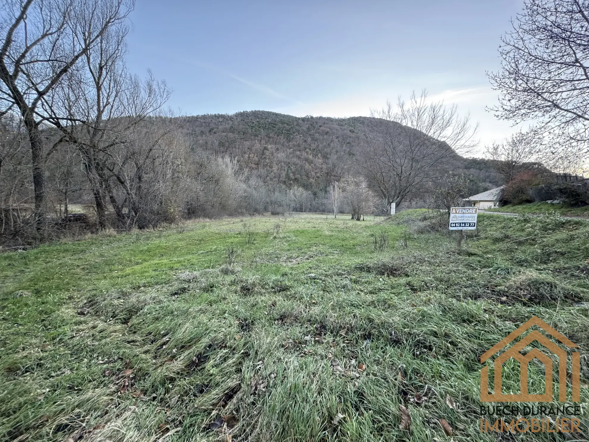 Terrain constructible de 1710 m² à vendre à Le Saix (Hautes-Alpes) 