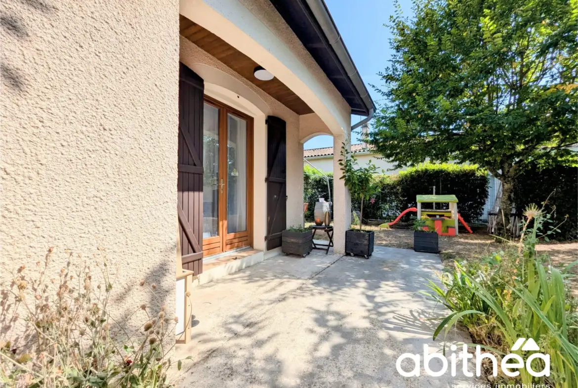 Villa de 96 m² avec jardin et piscine à Libourne 