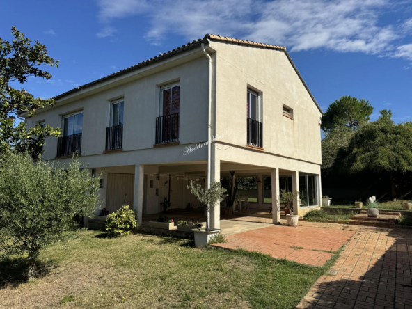 Belle maison avec jardin et garage à Limoux