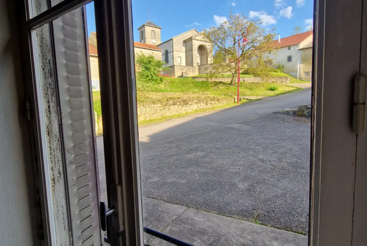 Maison de caractère à vendre à Tollaincourt avec grand potentiel 