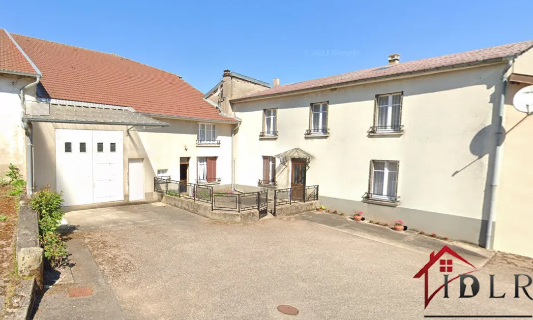 Maison de caractère à vendre à Tollaincourt avec grand potentiel 