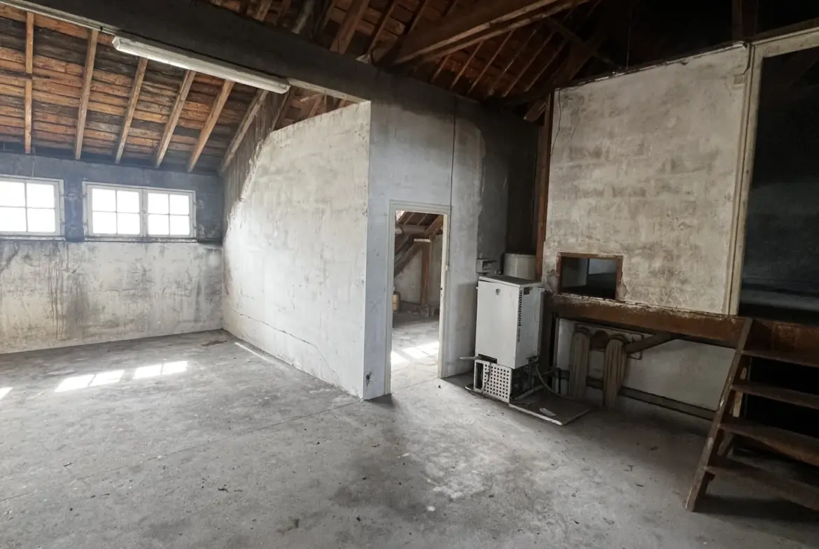 Immeuble de 272 m² à vendre à Sizun 