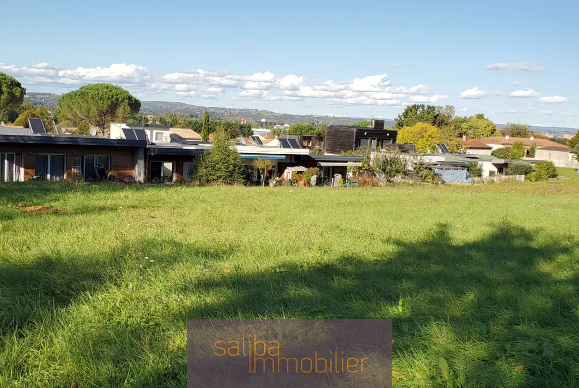 À vendre : Terrain autonome au Séquestre - 209 m² 