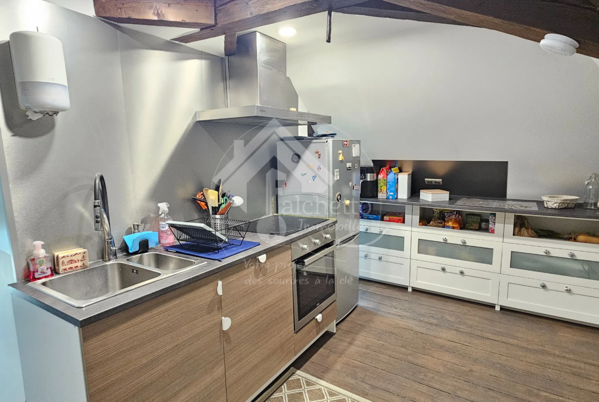 À vendre : Local commercial et appartement à Varennes-sur-Allier 