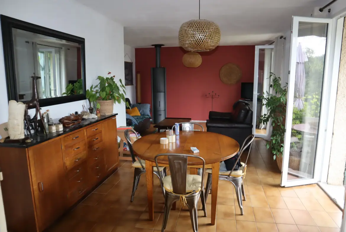 Maison à vendre à Lucenay l'Eveque avec grand terrain et sous-sol 