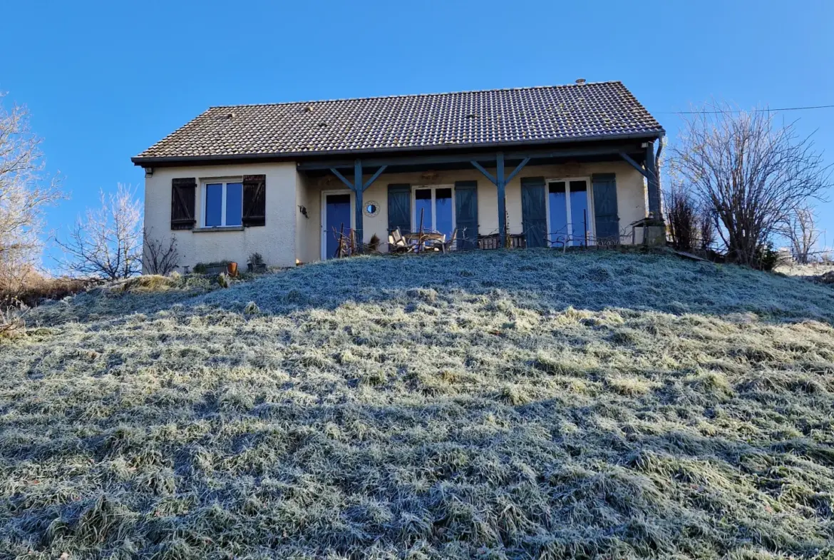 Maison à vendre à Lucenay l'Eveque avec grand terrain et sous-sol 