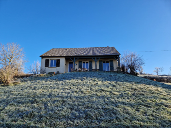 Maison à vendre à Lucenay l'Eveque avec grand terrain et sous-sol