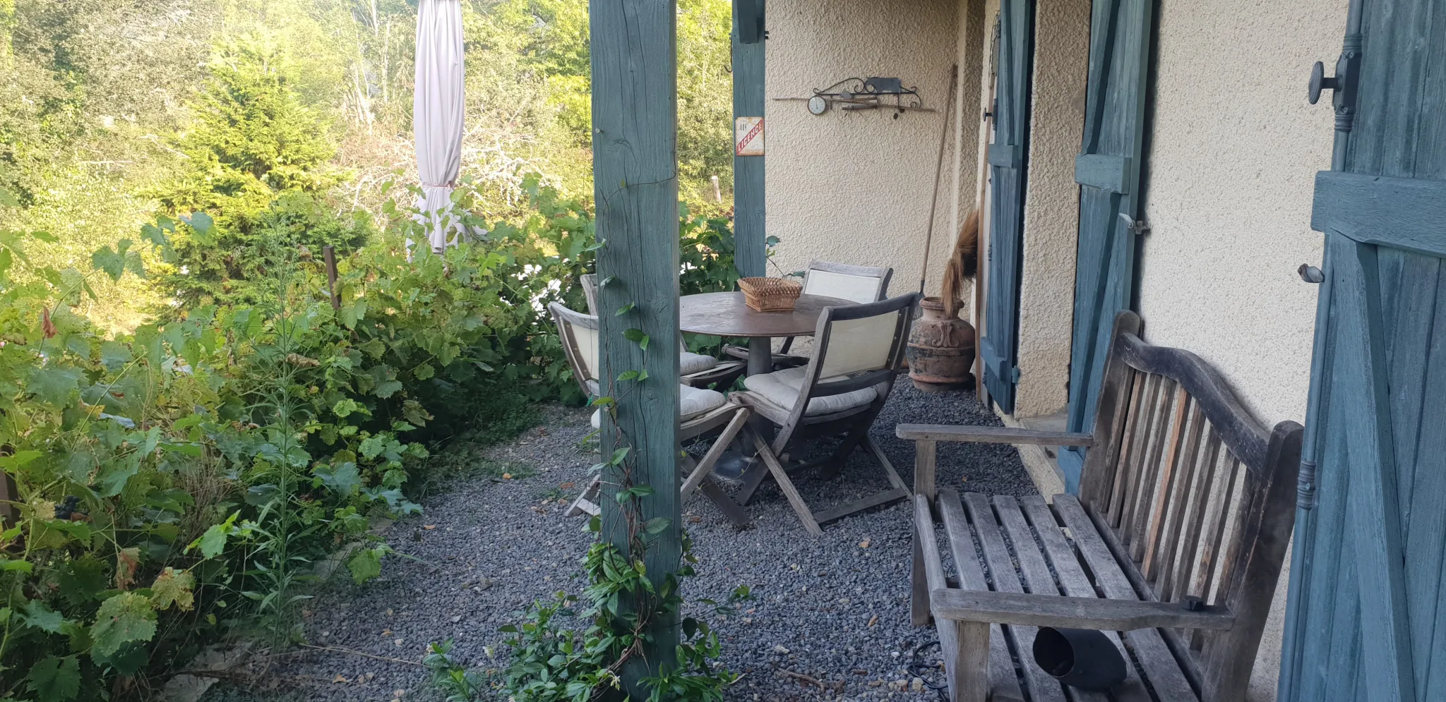 Maison à vendre à Lucenay l'Eveque avec grand terrain et sous-sol 