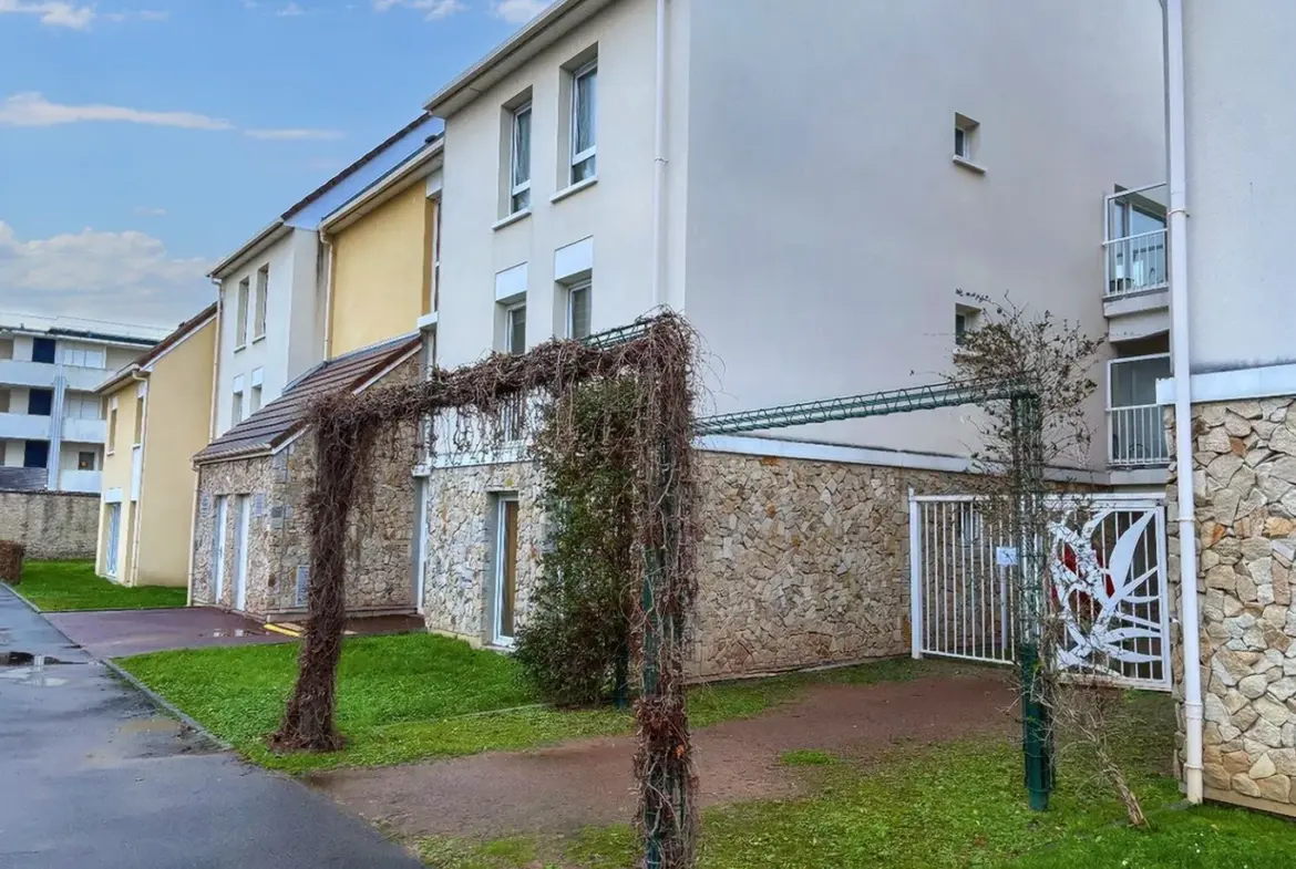 Appartement 3 pièces avec balcon et deux places de parking à Douvres la Délivrande 