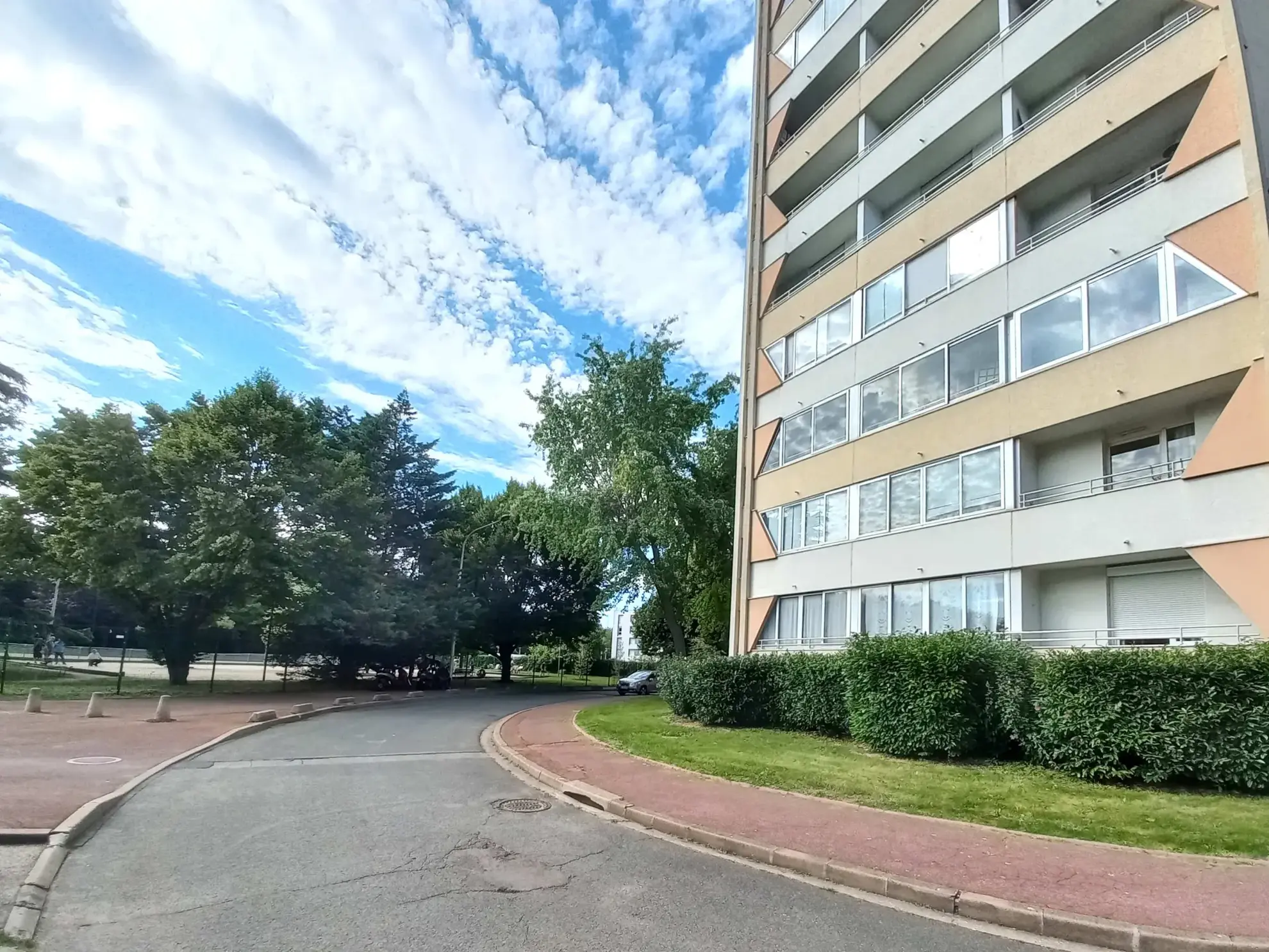 Vente d'un grand studio à Créteil avec vue dégagée 