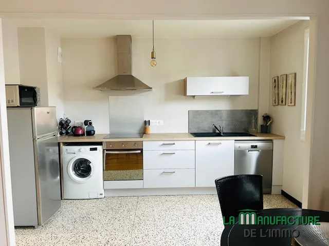 Appartement F2 rénové avec cave et séchoir à Montplaisir, Saint-Étienne 