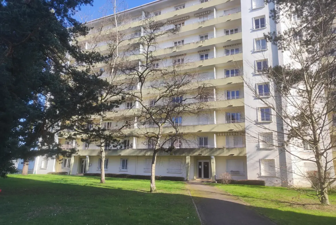 Appartement dernier étage 2 chambres à Nevers - 62 m² 