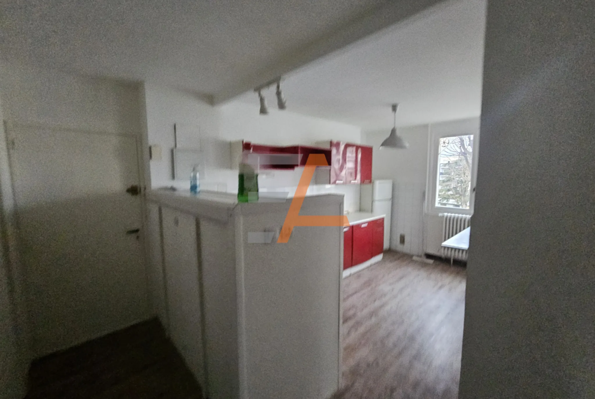 Appartement F3 lumineux de 59 m² à vendre près de Fauriel à Saint-Étienne 