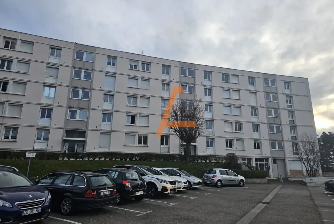 Appartement F3 lumineux de 59 m² à vendre près de Fauriel à Saint-Étienne 