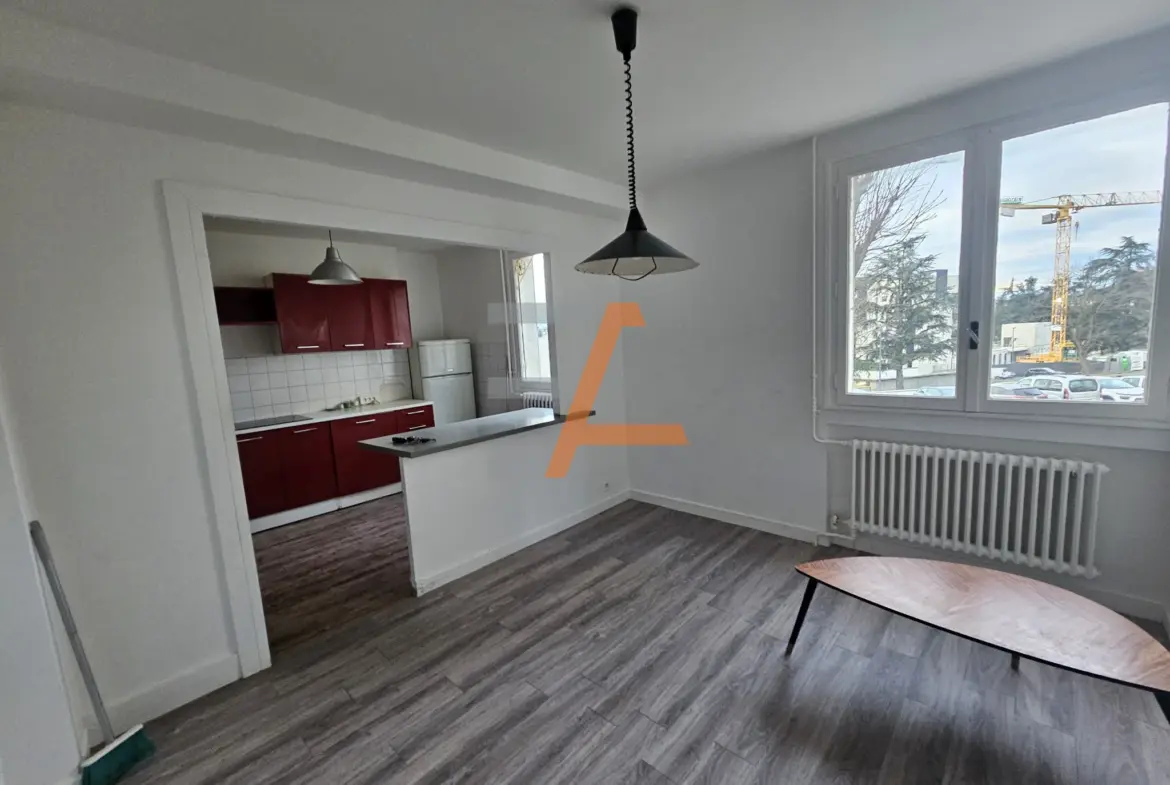 Appartement F3 lumineux de 59 m² à vendre près de Fauriel à Saint-Étienne 